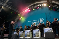 Op podium 'North Sea': Keep an Eye Concert Jazz Band speelt JOE HENDERSON